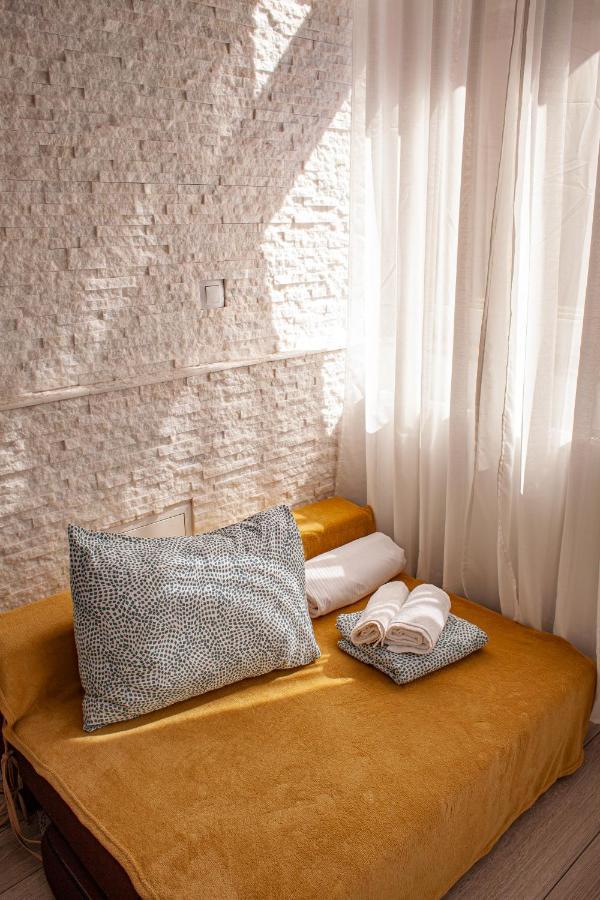 Sunny Studio Apartment Iasi Exterior photo