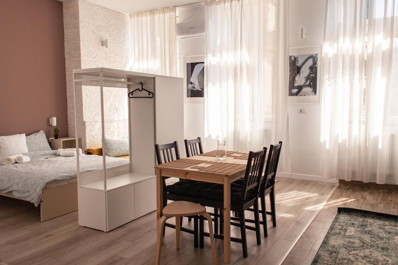 Sunny Studio Apartment Iasi Exterior photo