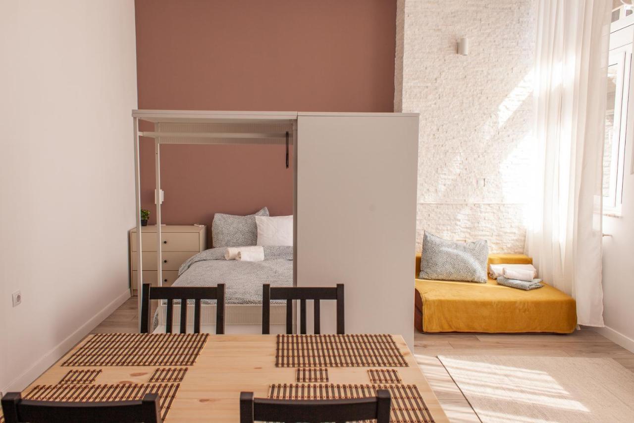 Sunny Studio Apartment Iasi Exterior photo
