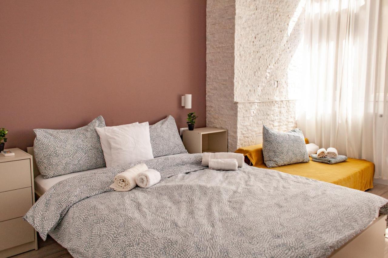 Sunny Studio Apartment Iasi Exterior photo